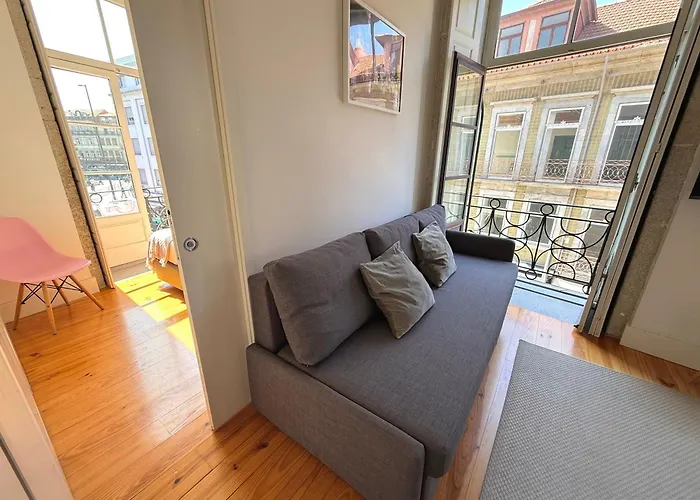 시네마 아파트먼트 *