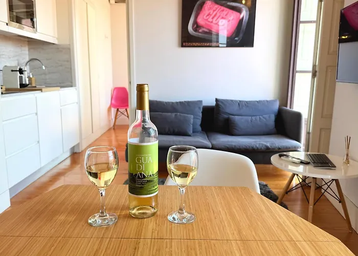 시네마 아파트먼트 *