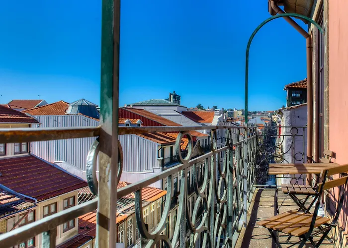 아파트 시네마 아파트먼트 *